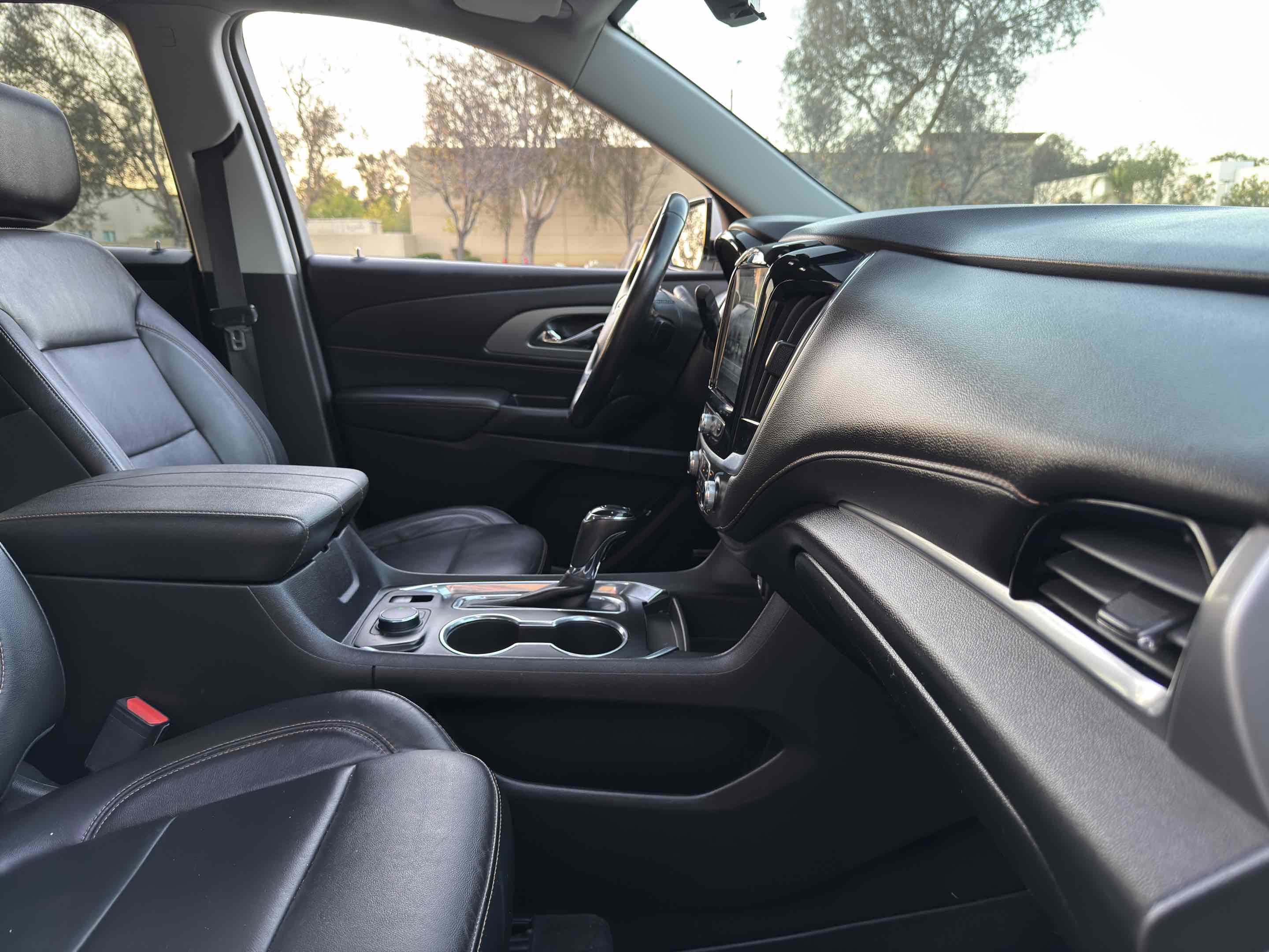 Used 2019 Chevrolet Traverse LT w/ LT Premium Package image 58