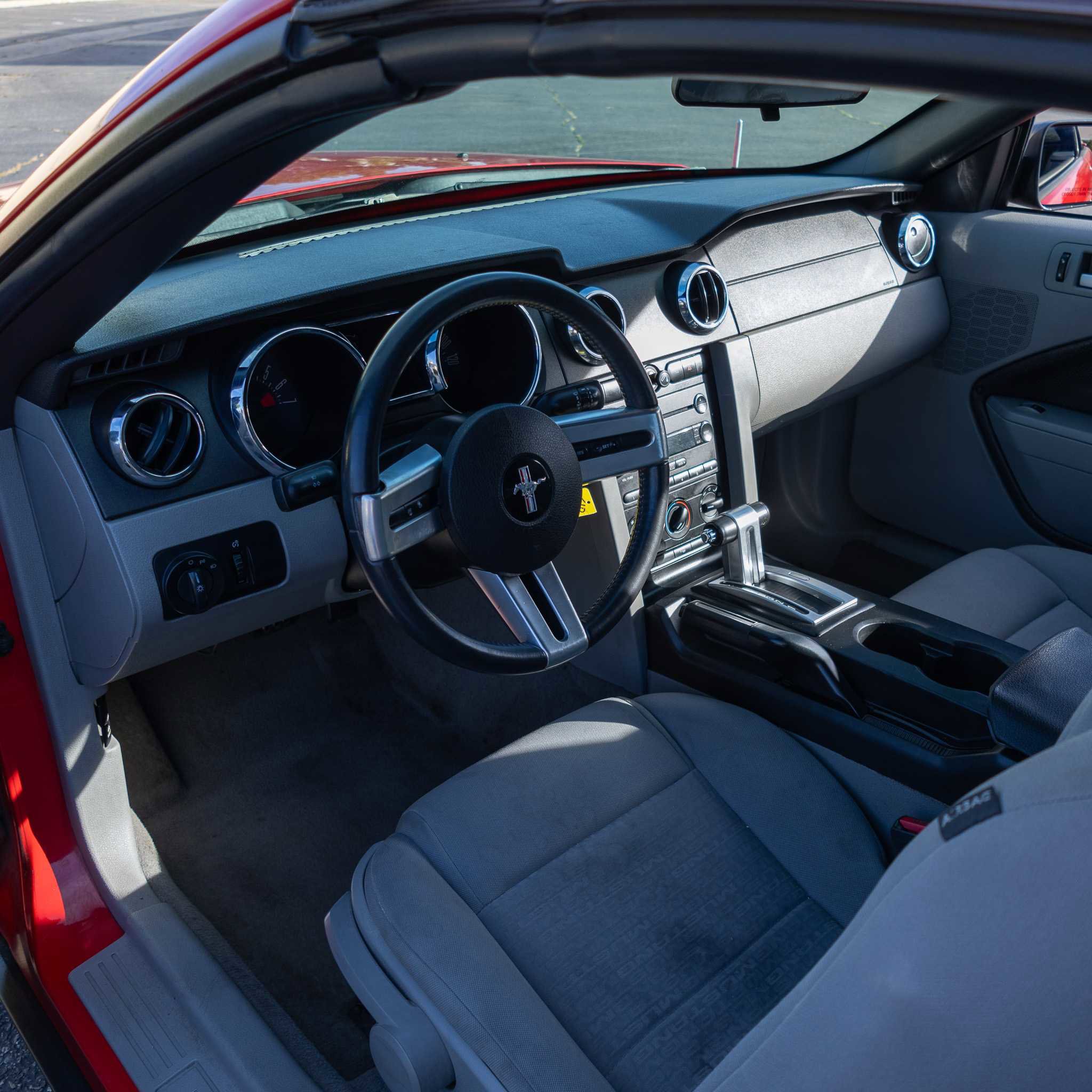 Used 2009 Ford Mustang Premium image 11