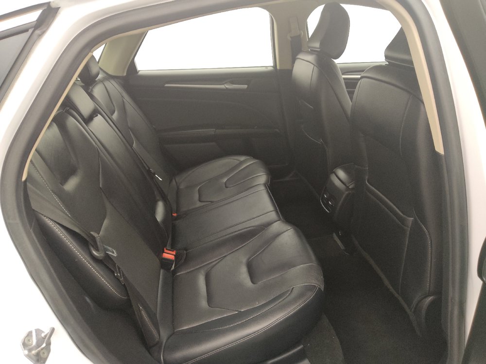Used 2020 Ford Fusion Titanium AWD/4WD image 19
