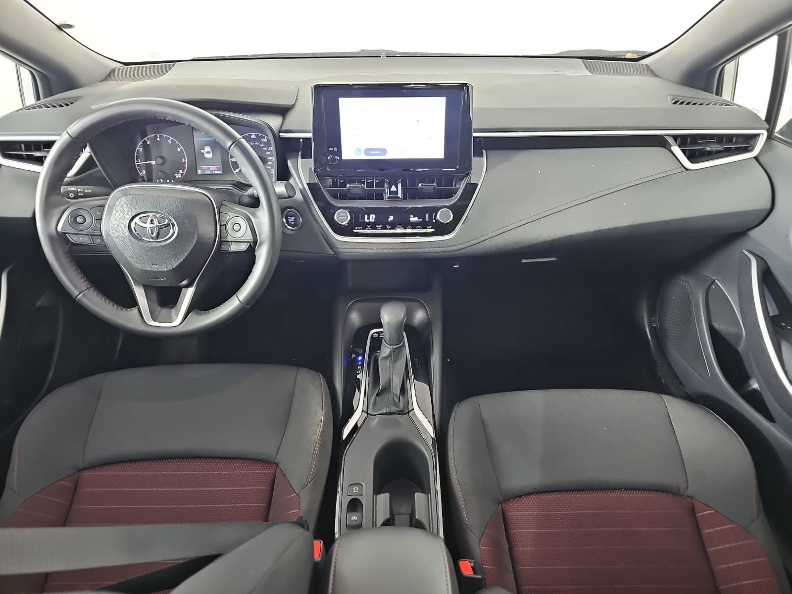 Used 2025 Toyota Corolla SE FWD image 9