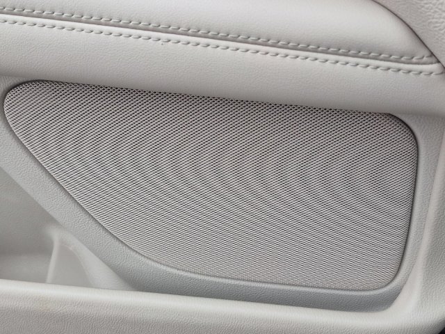 Used 2020 Lincoln MKZ Reserve w/ Elements Package FWD image 17