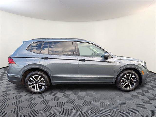 Certified 2024 Volkswagen Tiguan S image 7