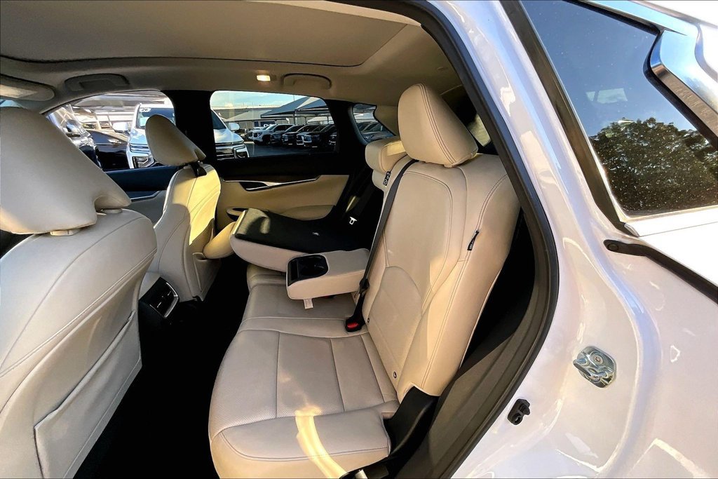 Certified 2022 INFINITI QX50 Luxe FWD image 35