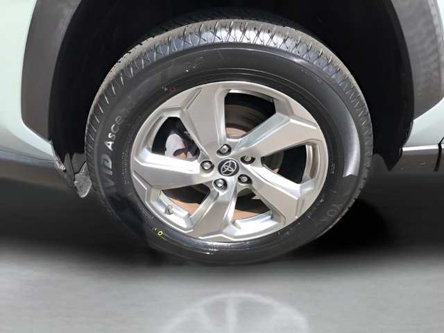 Certified 2021 Toyota RAV4 XLE Premium AWD/4WD image 10