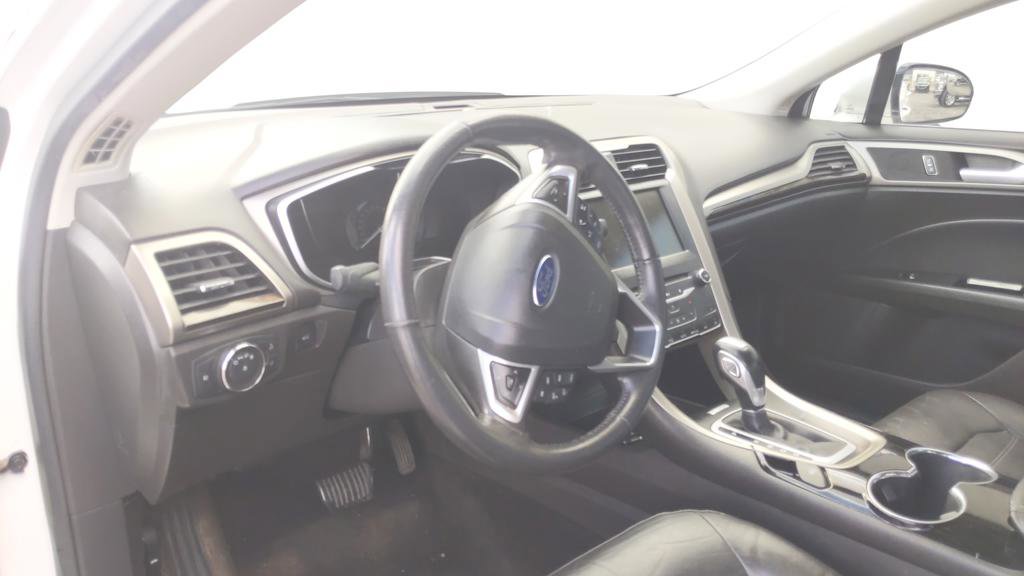 Used 2014 Ford Fusion SE w/ Equipment Group 202A FWD image 19