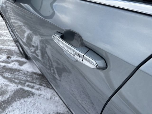 Used 2024 Cadillac XT4 Premium Luxury image 51