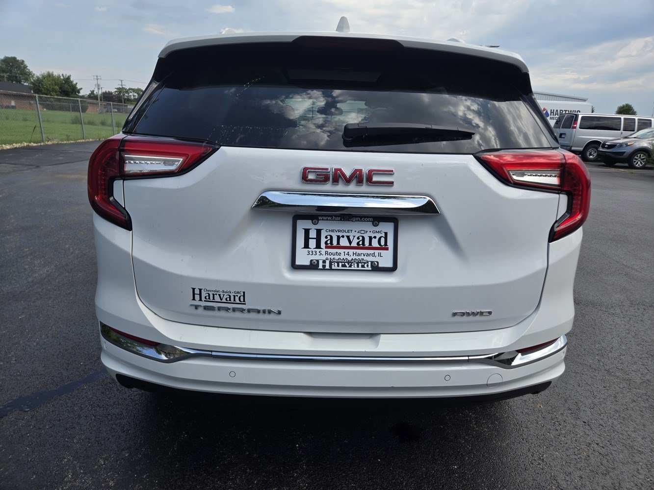 Used 2022 GMC Terrain Denali w/ Denali Premium Package AWD/4WD image 5