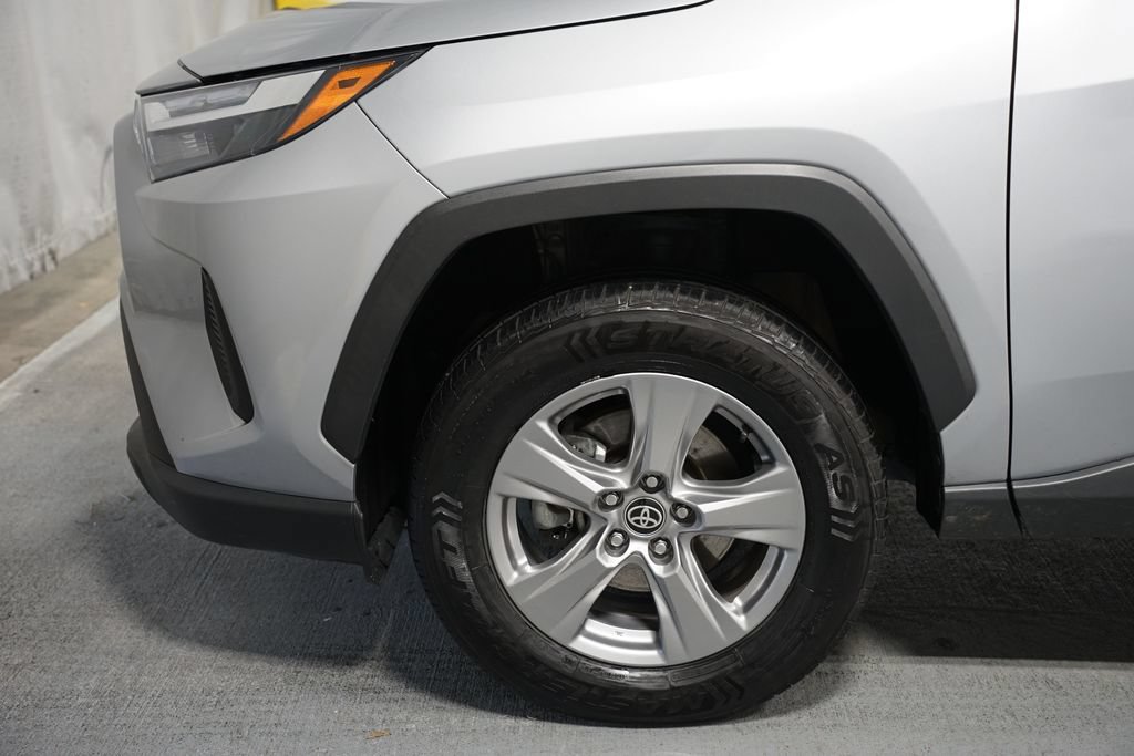 Used 2024 Toyota RAV4 XLE FWD image 5