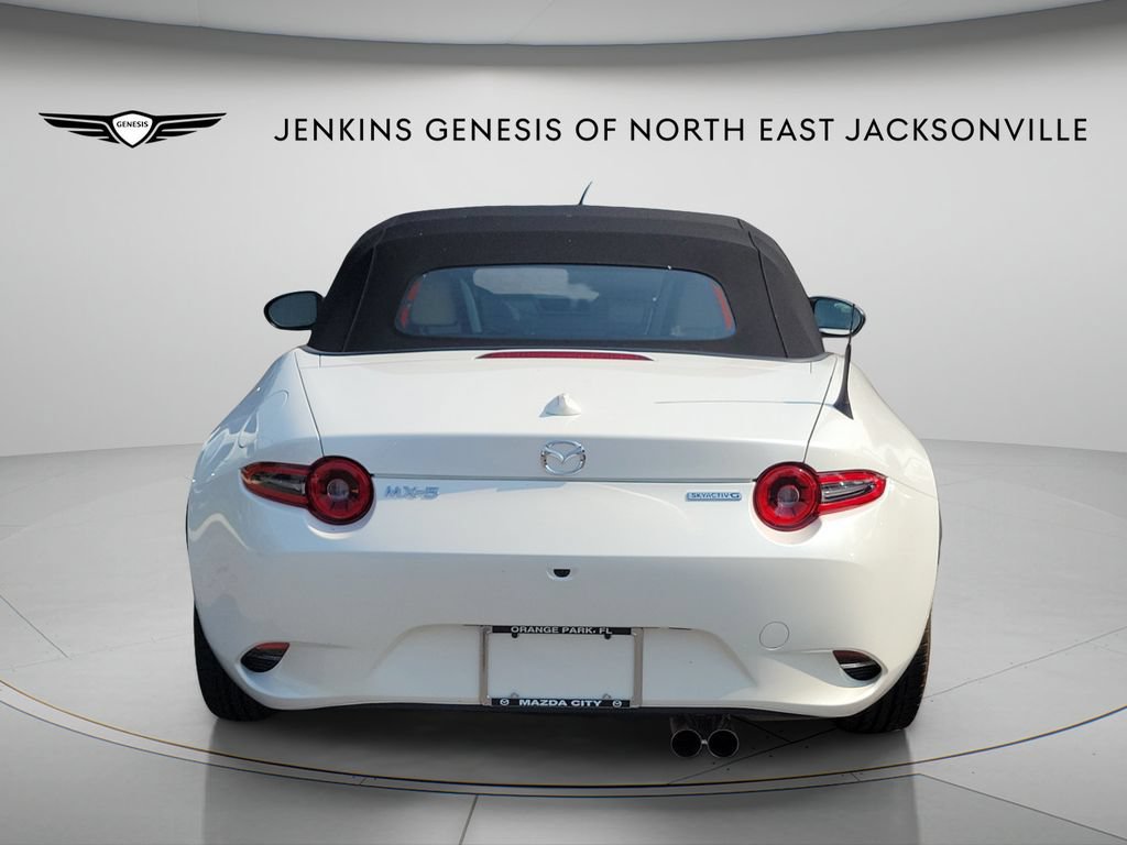 Used 2025 MAZDA MX-5 Miata Grand Touring RWD image 9