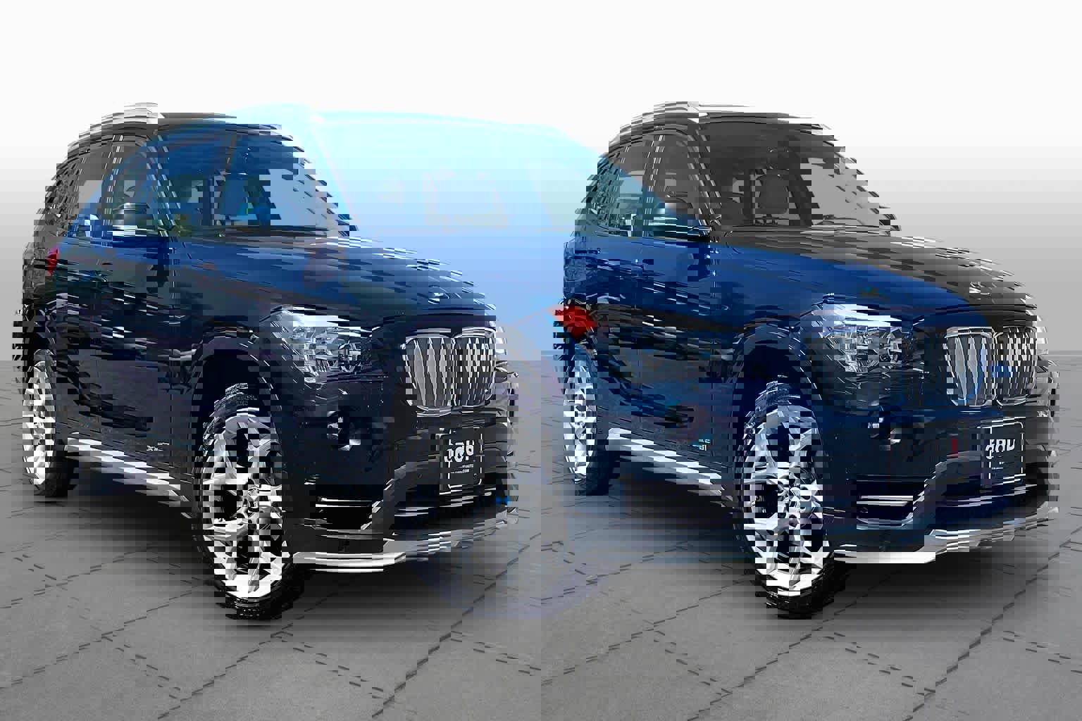 Used 2015 BMW X1 xDrive28i image 2