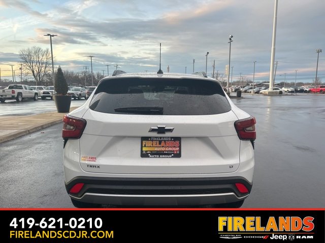 Used 2025 Chevrolet Trax LT image 8