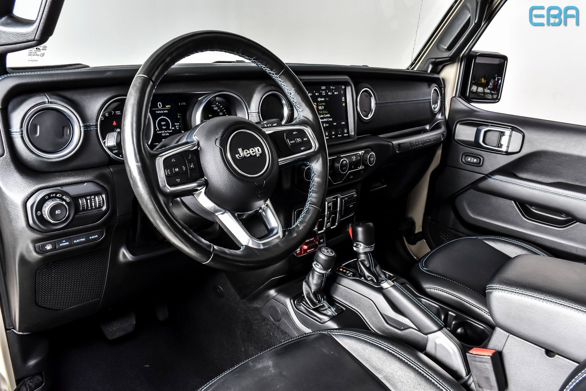 Used 2022 Jeep Wrangler Unlimited Rubicon 4xe w/ Cold Weather Group image 15