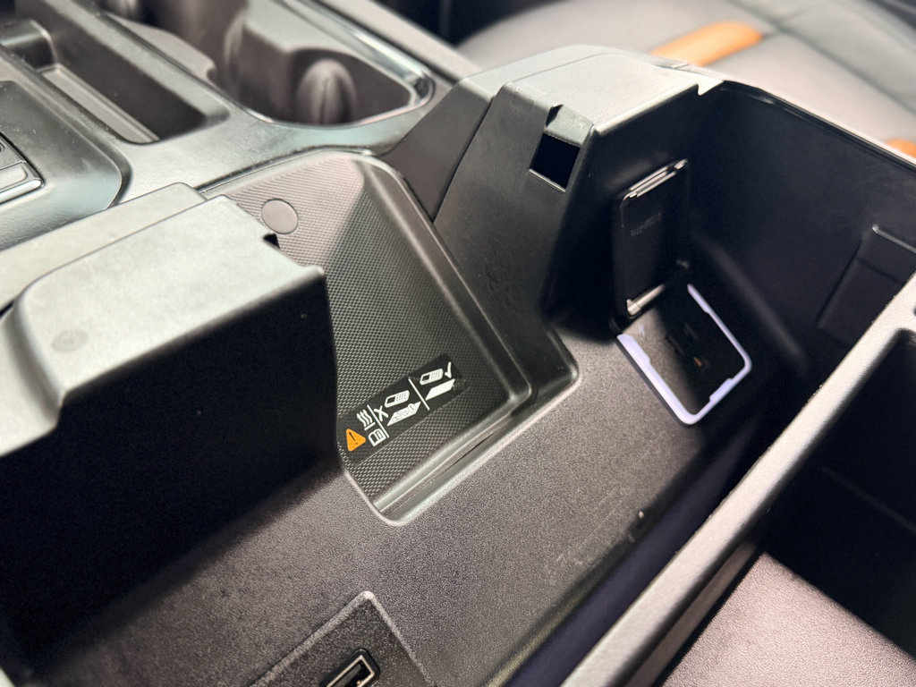 Used 2025 GMC Sierra 2500 AT4 image 29