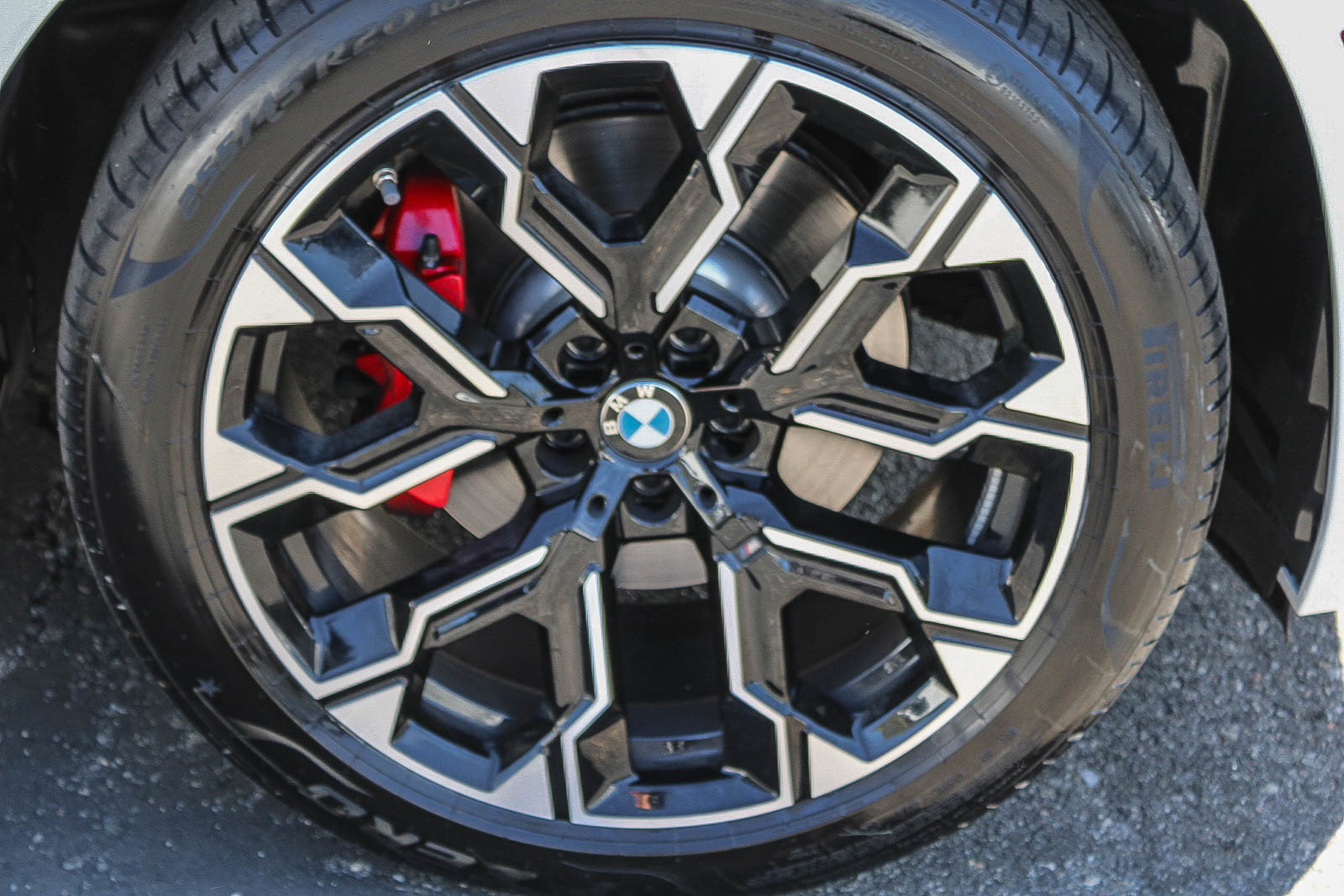 Certified 2025 BMW X3 xDrive30i w/ M Sport Package image 10