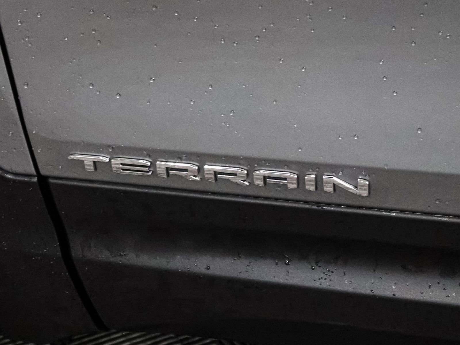 Used 2024 GMC Terrain SLT image 18