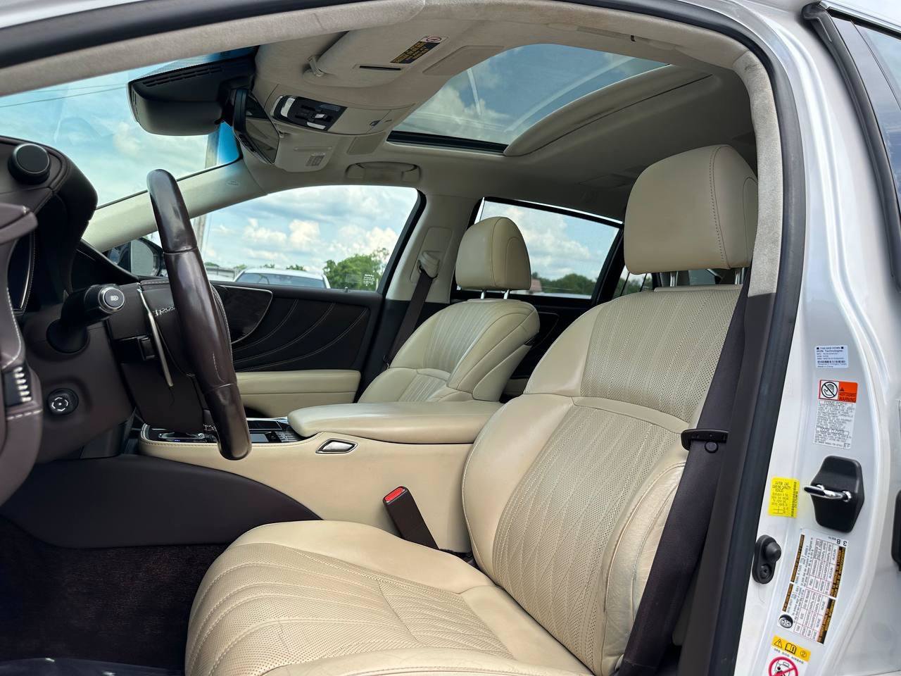 Used 2018 Lexus LS 500h AWD w/ Luxury Package image 17