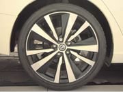 Used 2019 Nissan Altima 2.5 SR FWD image 9