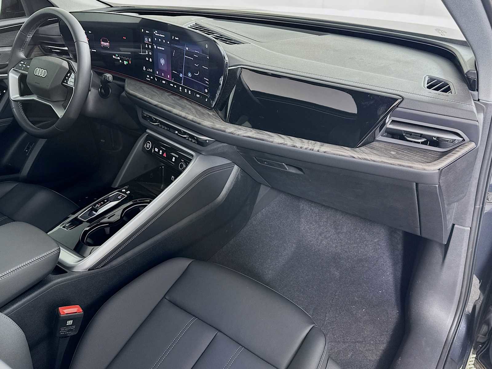 New 2025 Audi Q5 Premium image 27