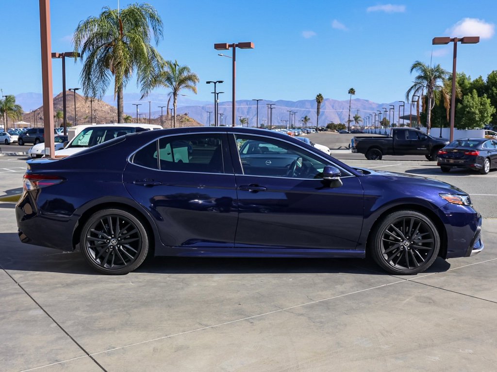 Used 2022 Toyota Camry XSE image 3