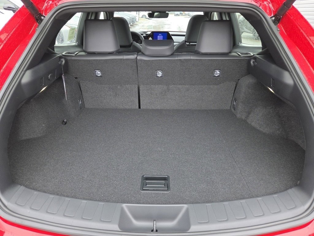 New 2025 Lexus UX 300h AWD image 32