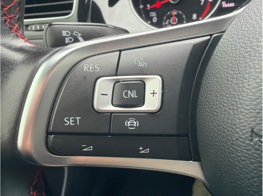 Used 2021 Volkswagen Golf 4-Door FWD image 16