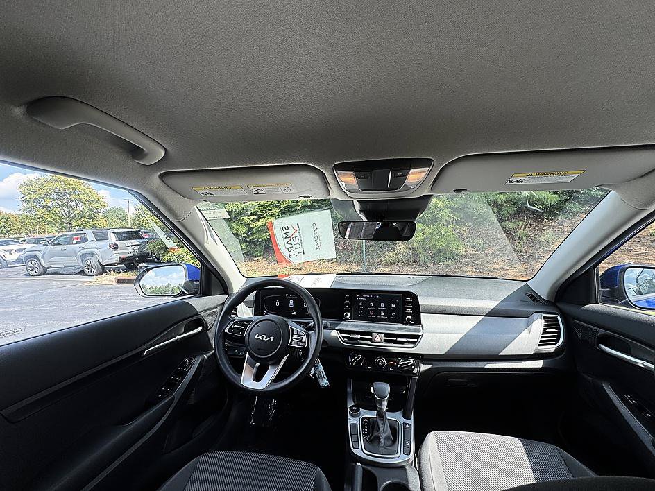 Used 2024 Kia Seltos LX AWD/4WD image 22