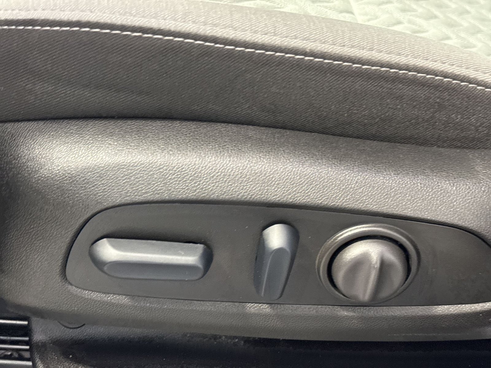 Used 2024 Chevrolet Equinox LS w/ LS Convenience Package FWD image 15