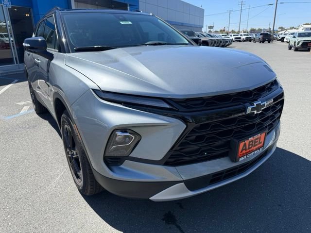 New 2026 Chevrolet Blazer LT w/ Sound & Technology Package AWD/4WD image 3