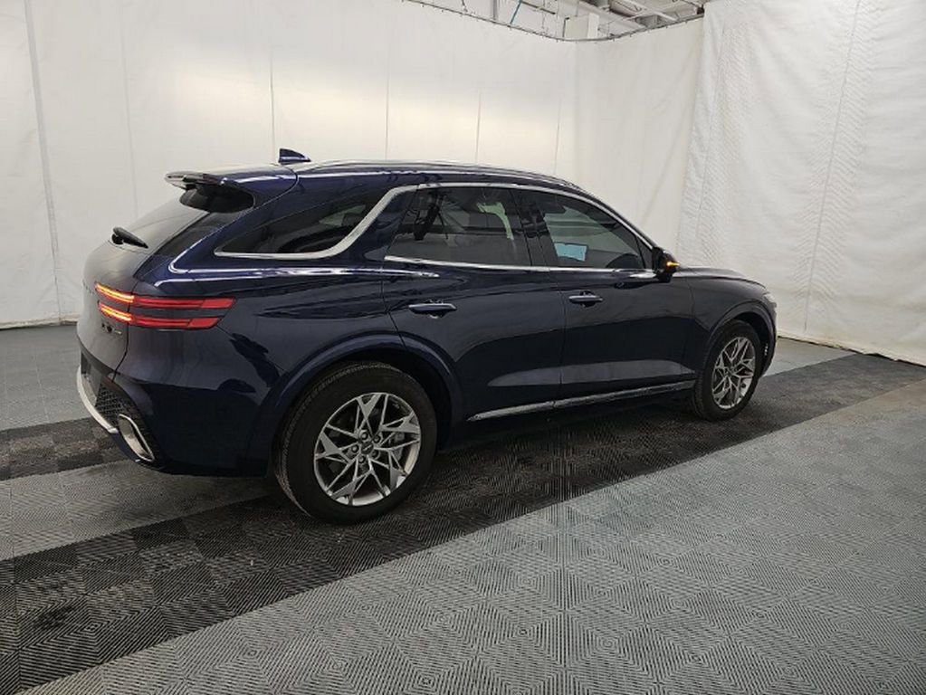 Used 2025 Genesis GV70 2.5T AWD/4WD image 4