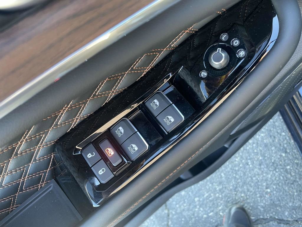 Used 2024 Jeep Grand Cherokee L Summit w/ Rear Seat Video Group I image 30