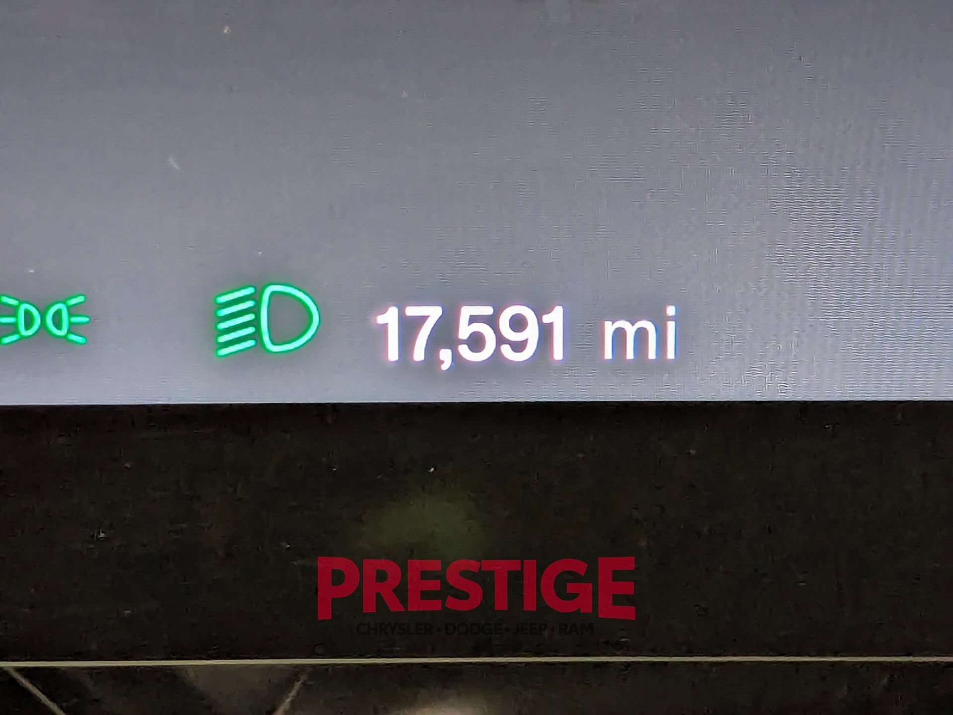 Used 2025 Lucid Air Touring AWD/4WD image 19