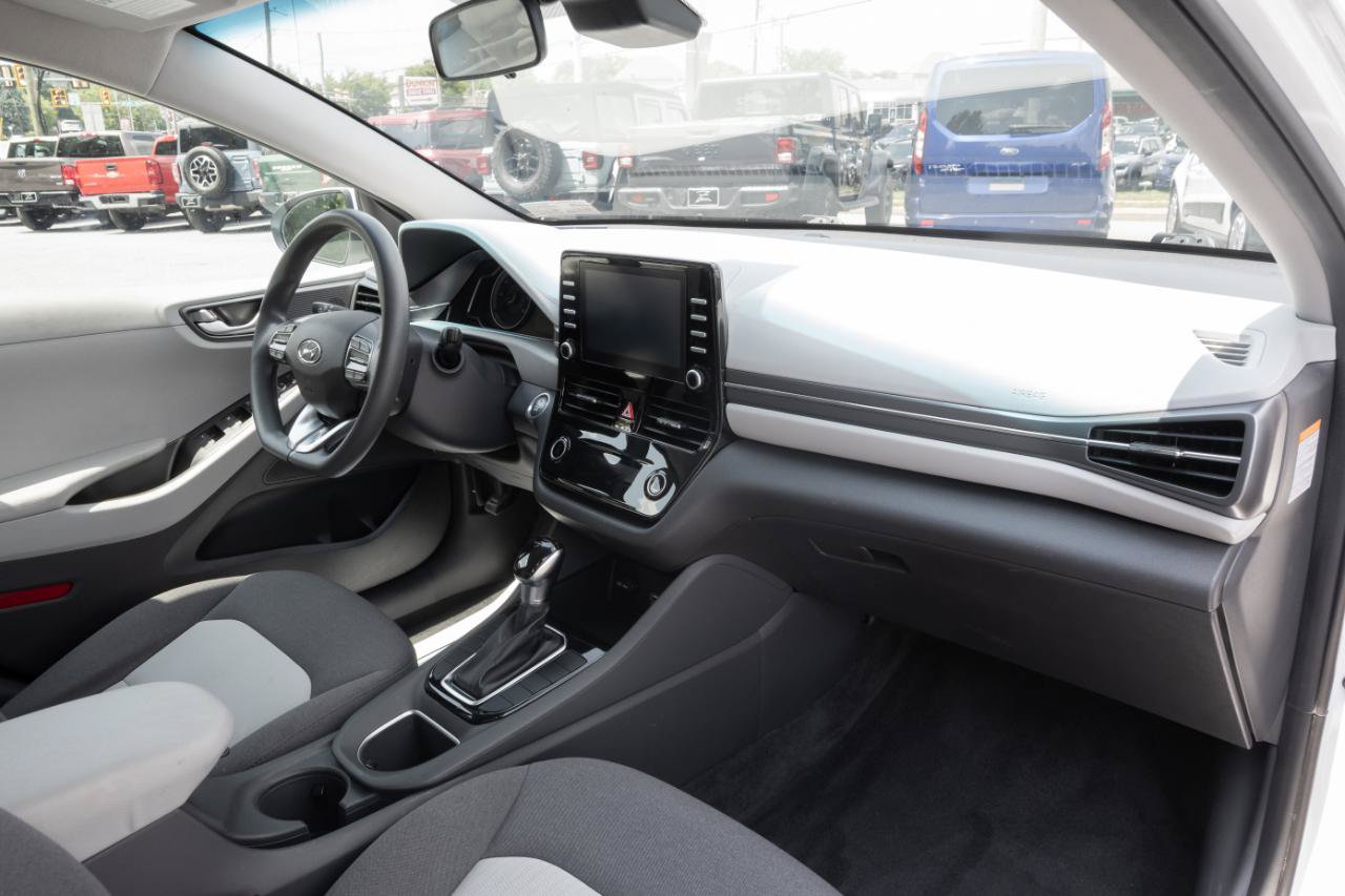 Used 2020 Hyundai Ioniq Blue FWD image 31