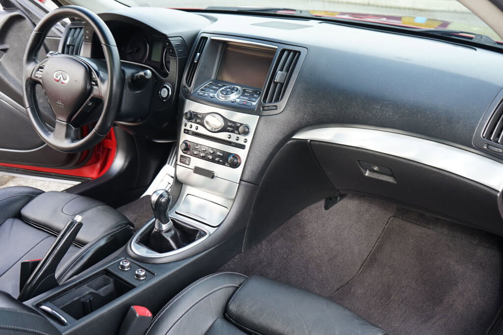 Used 2014 INFINITI Q60 Sport image 15