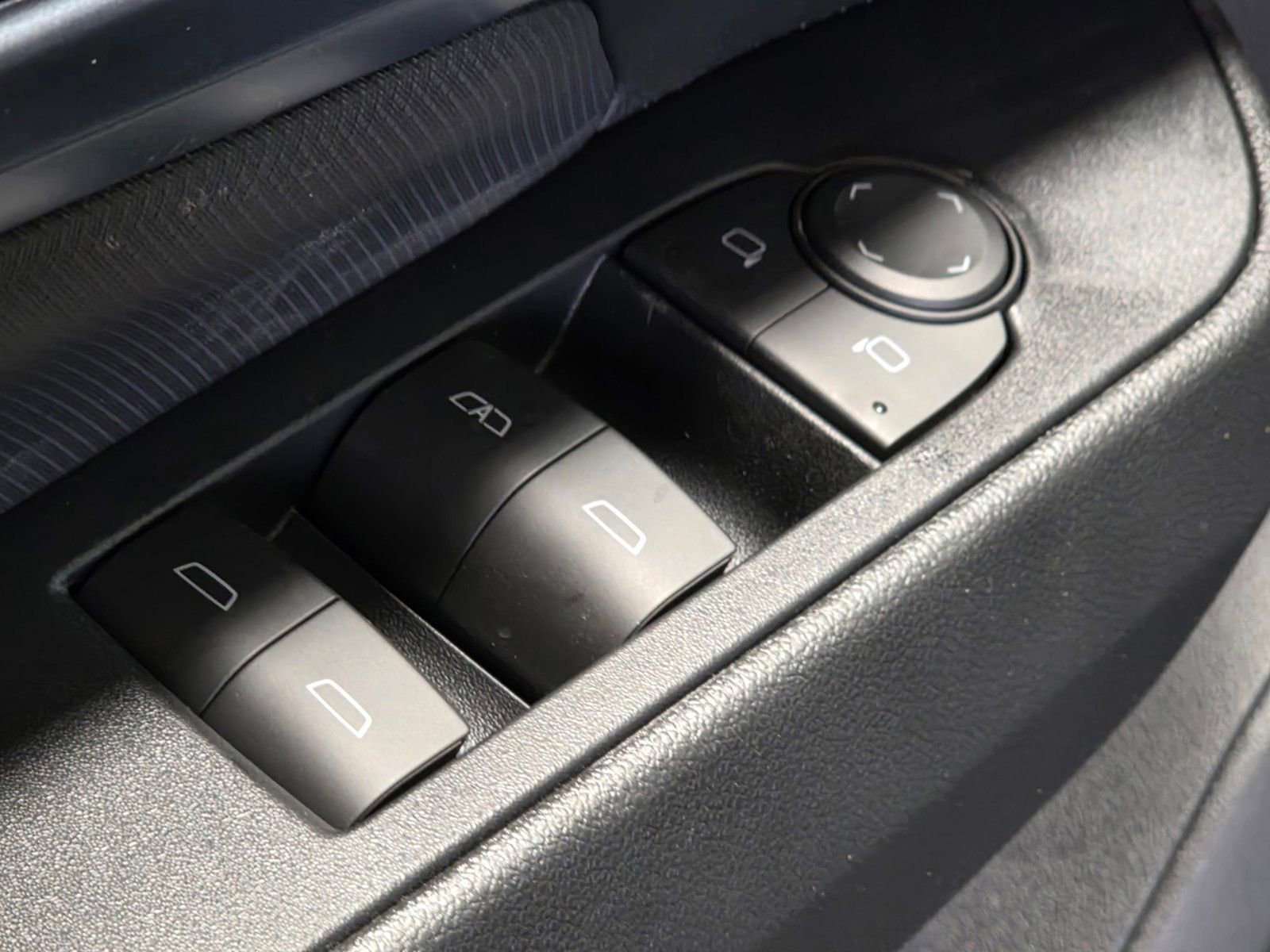 New 2026 Chevrolet Equinox EV LT image 21