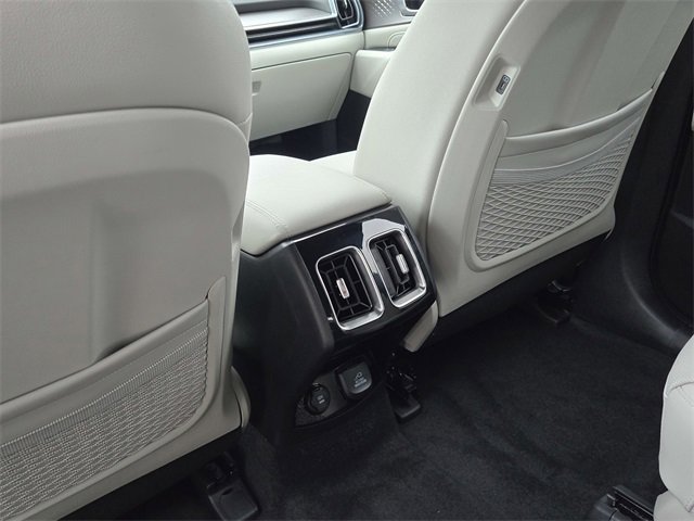 Certified 2025 Kia Sorento SX Prestige image 11