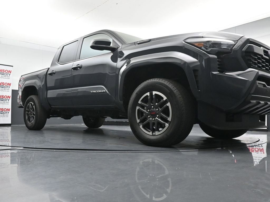 Used 2025 Toyota Tacoma TRD Sport w/ TRD Sport Premium Package AWD/4WD image 18