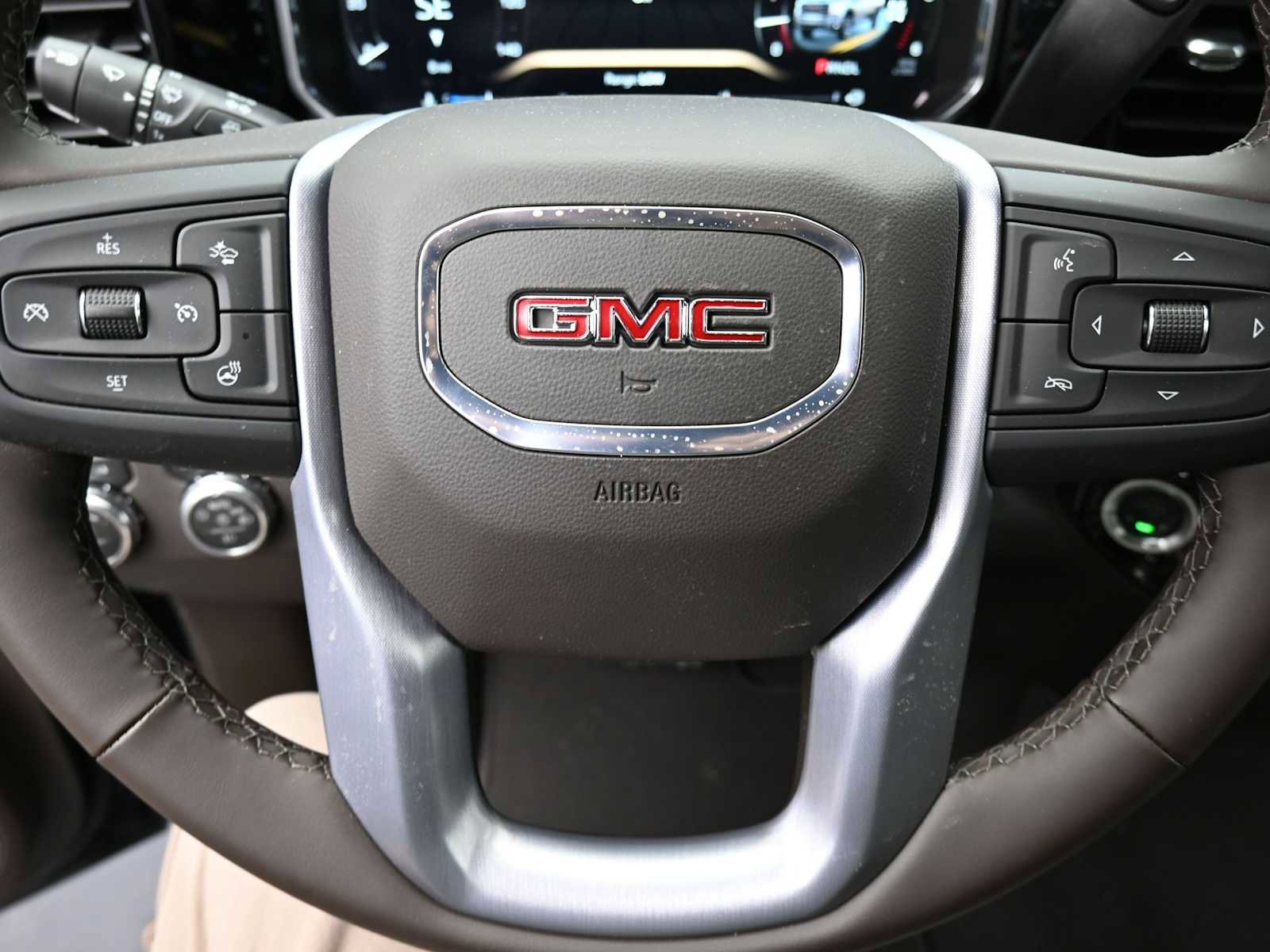 New 2026 GMC Sierra 2500 SLT image 6