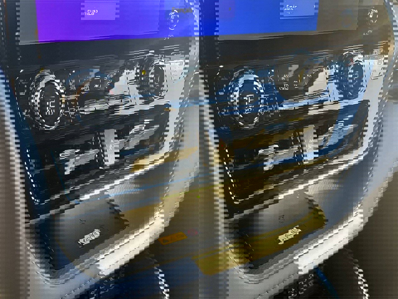 Used 2024 Toyota Highlander Limited image 25