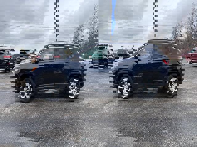 Used 2018 Jeep Compass Latitude w/ Cold Weather Group image 4