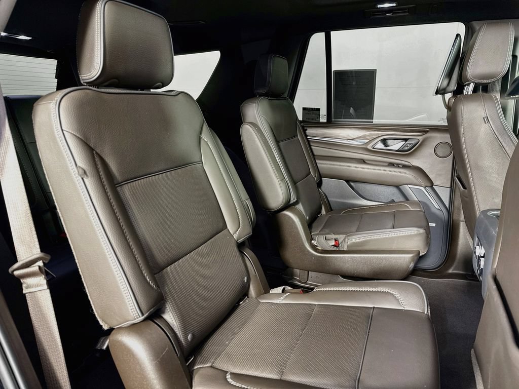 Used 2021 GMC Yukon Denali w/ Denali Premium Package RWD image 38