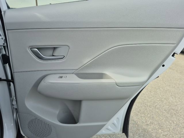 Used 2024 Hyundai Kona Limited AWD/4WD image 14