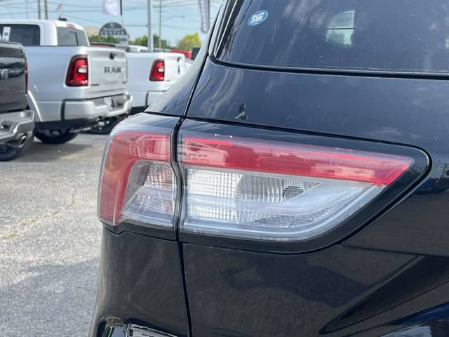 Used 2020 Ford Escape Titanium AWD/4WD image 10