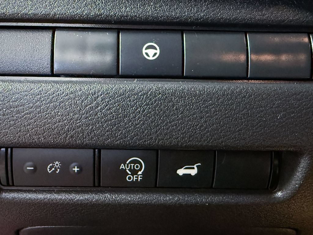Certified 2024 Nissan Rogue SL FWD image 33