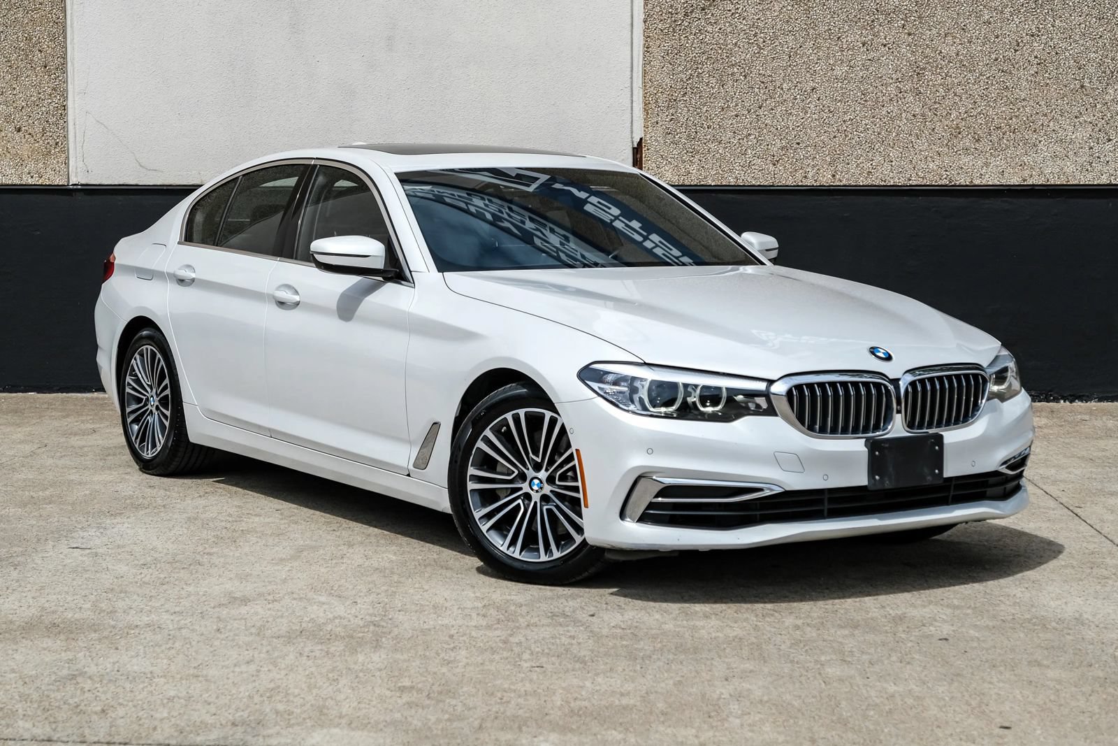Used 2019 BMW 540i xDrive AWD/4WD image 5