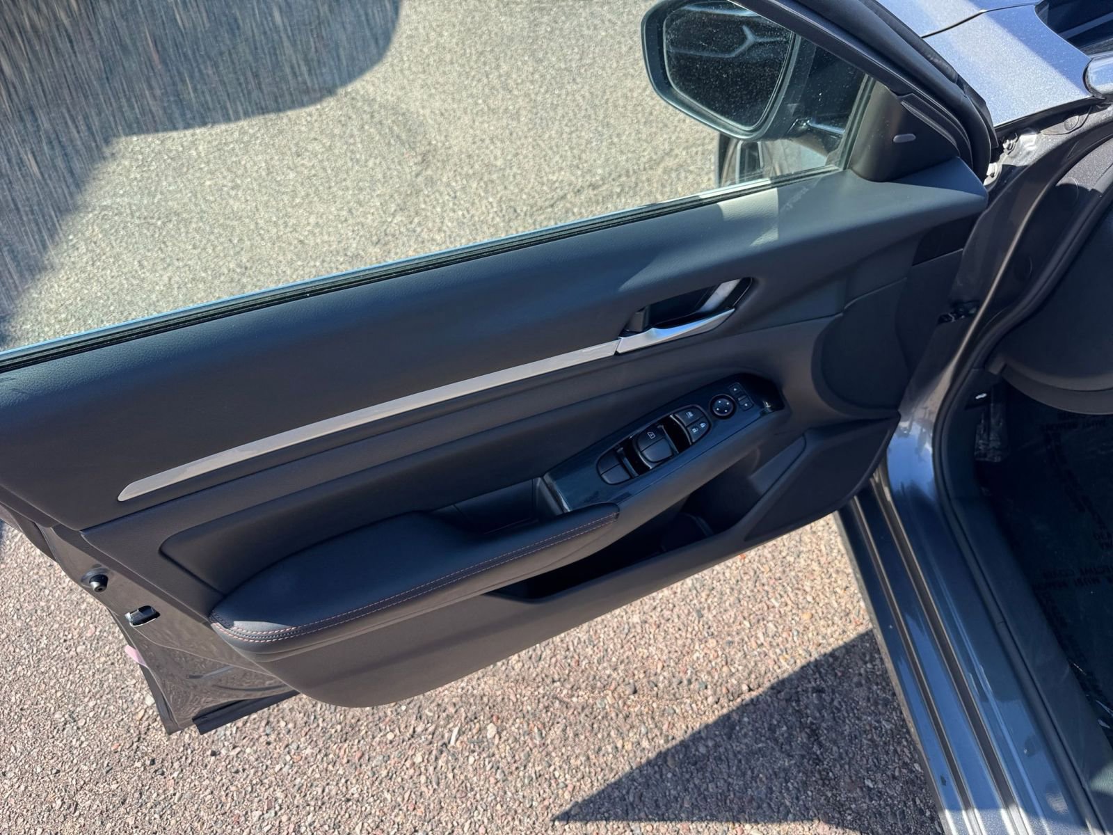 Used 2025 Nissan Altima 2.5 SR image 20