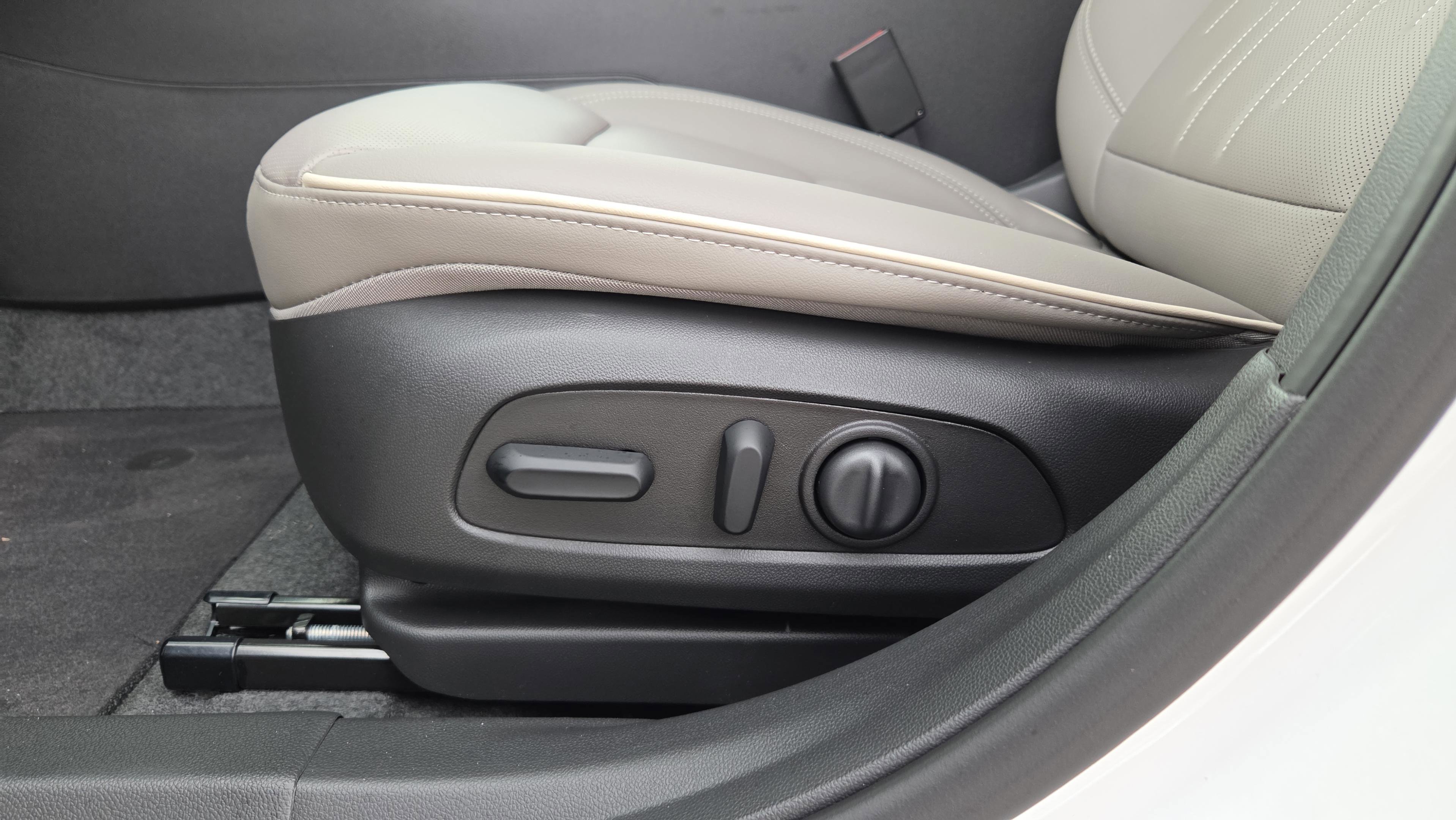 New 2026 Buick Envista Avenir FWD image 17