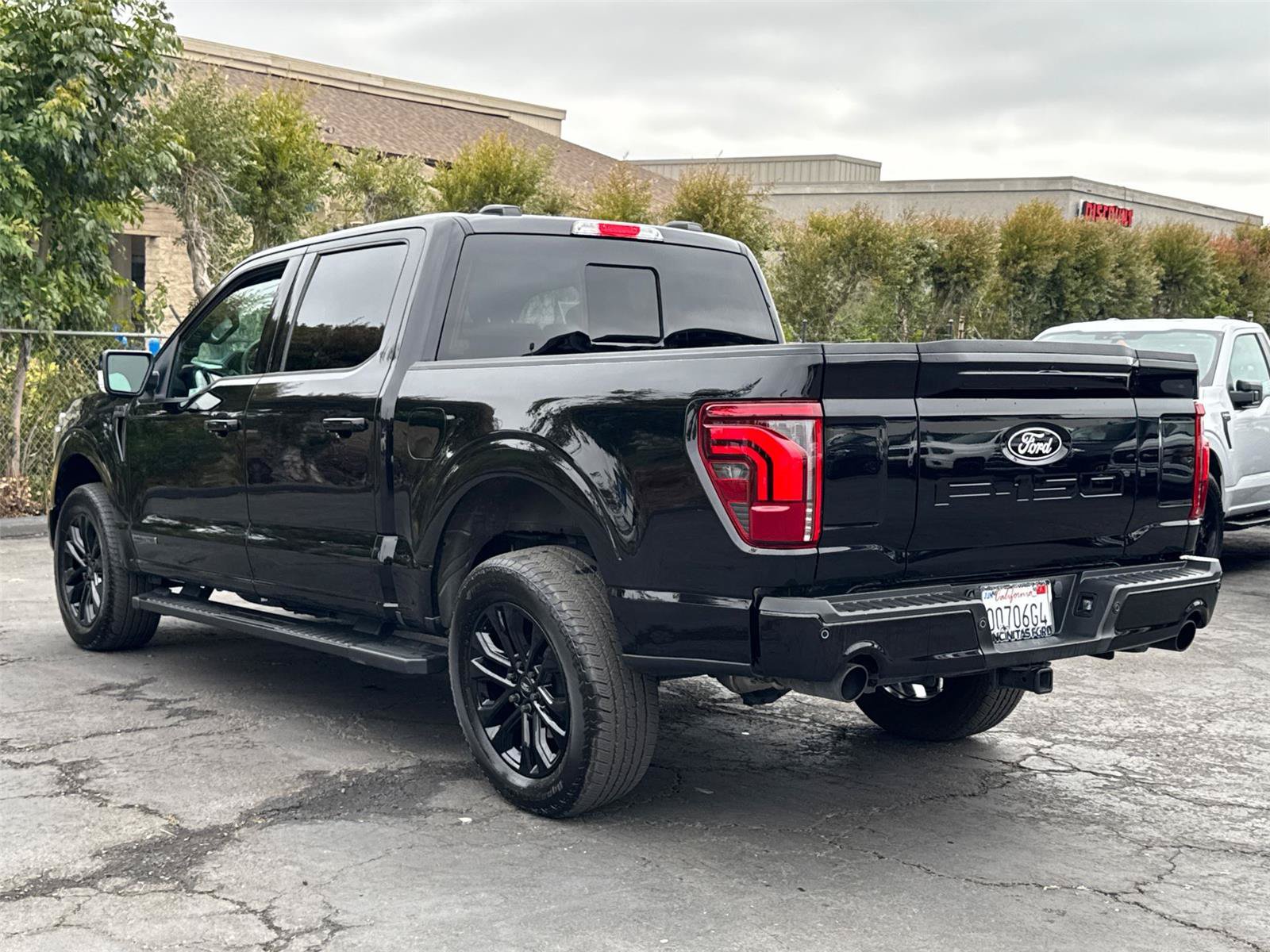 Used 2025 Ford F150 Lariat w/ Equipment Group 501A Mid AWD/4WD image 12