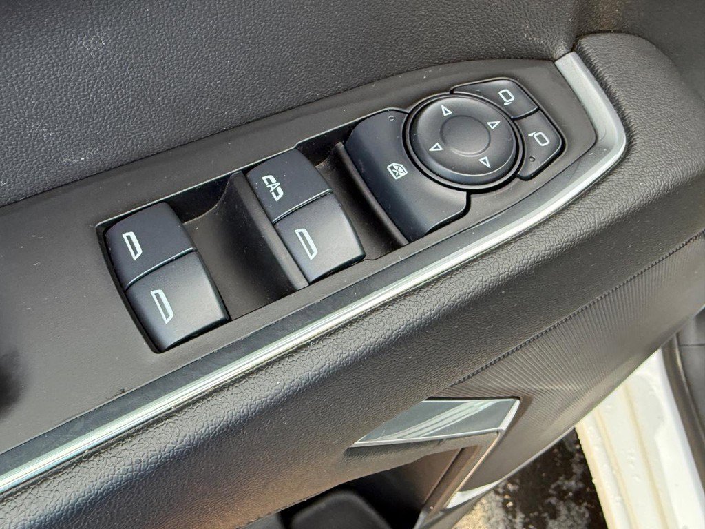 Used 2025 Chevrolet Silverado 1500 LT image 15