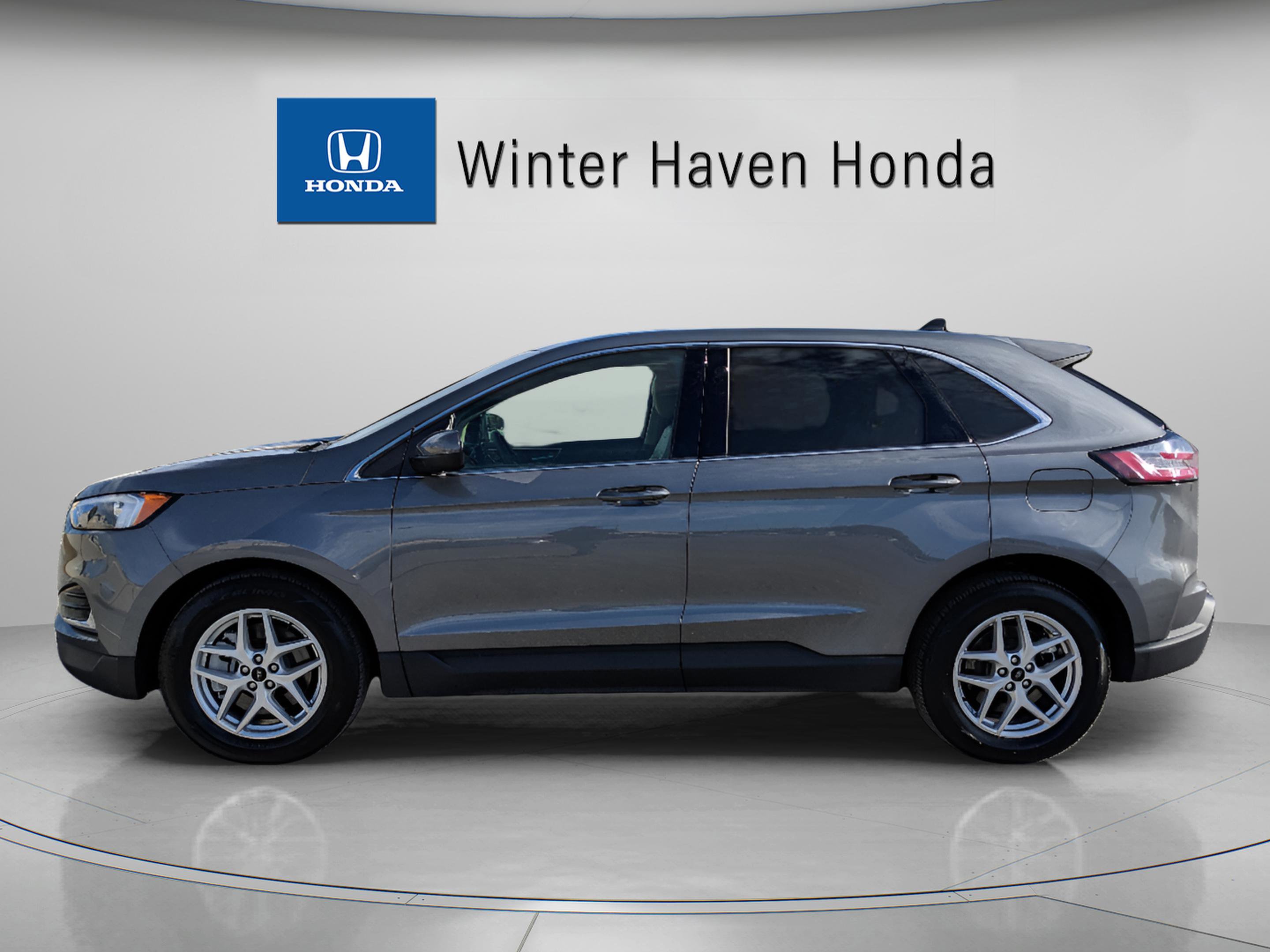 Used 2024 Ford Edge SEL image 5