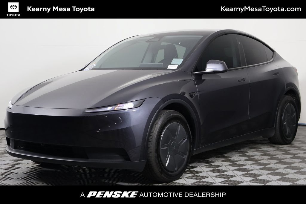 Used 2026 Tesla Model Y 2WD image 1